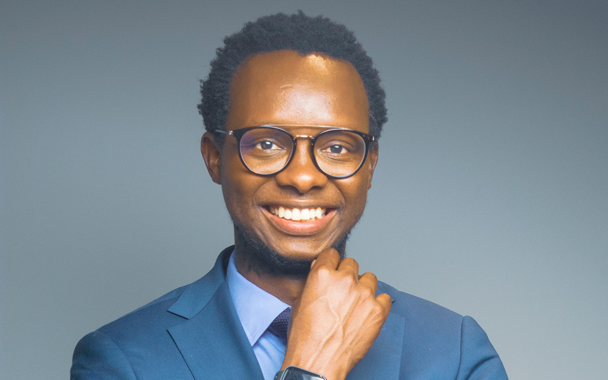 Sivuyile Pezulu, 33